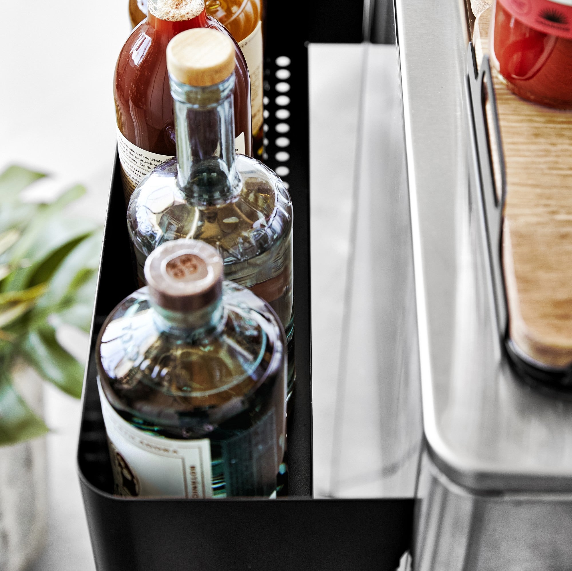 MoBar 550S Outdoor Mobile Bar Cart