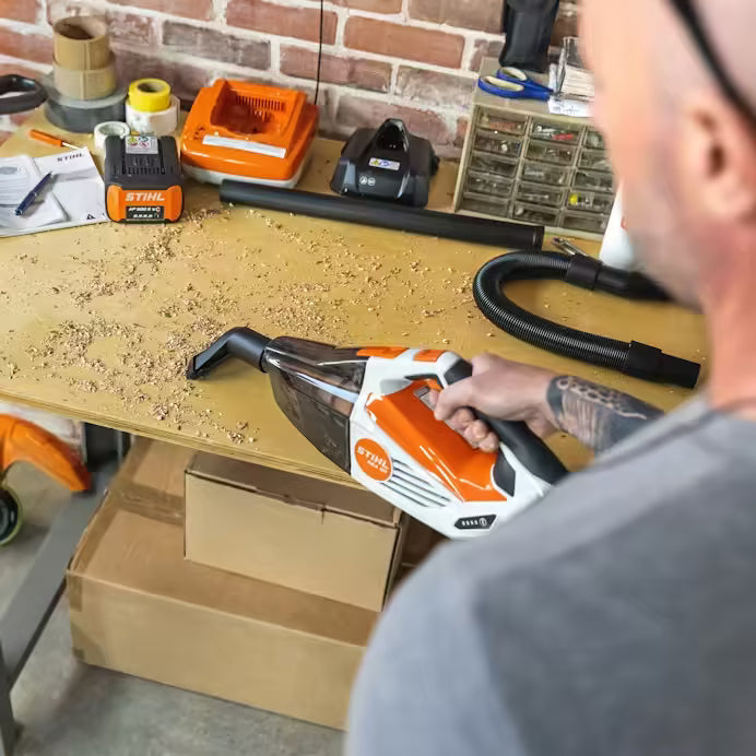 STIHL SEA 20 Battery Powered Vacuums