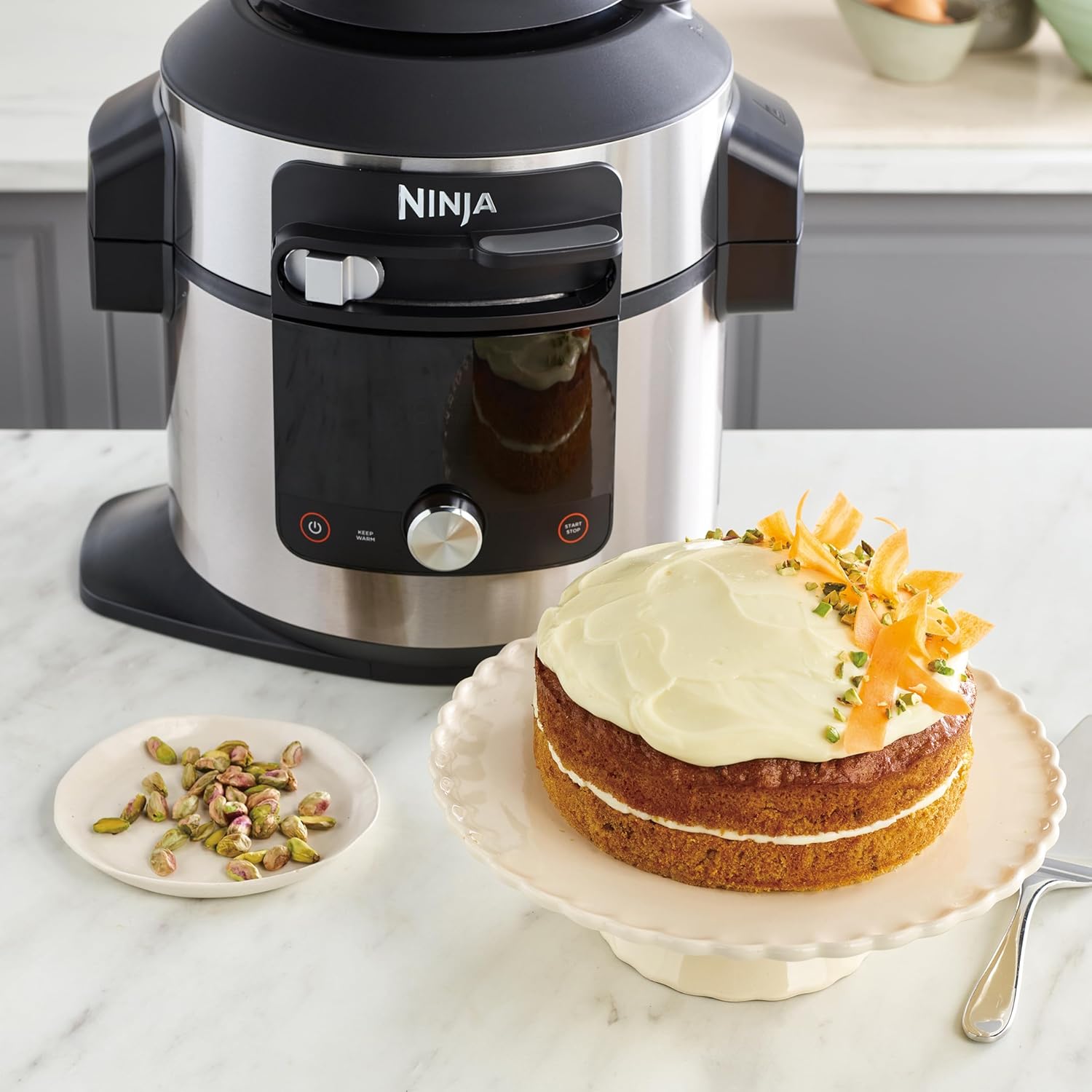 Ninja Foodi MAX 14-in-1 SmartLid Multi-Cooker 7.5L with Digital Probe – Pressure Cooker & Air Fryer in One
