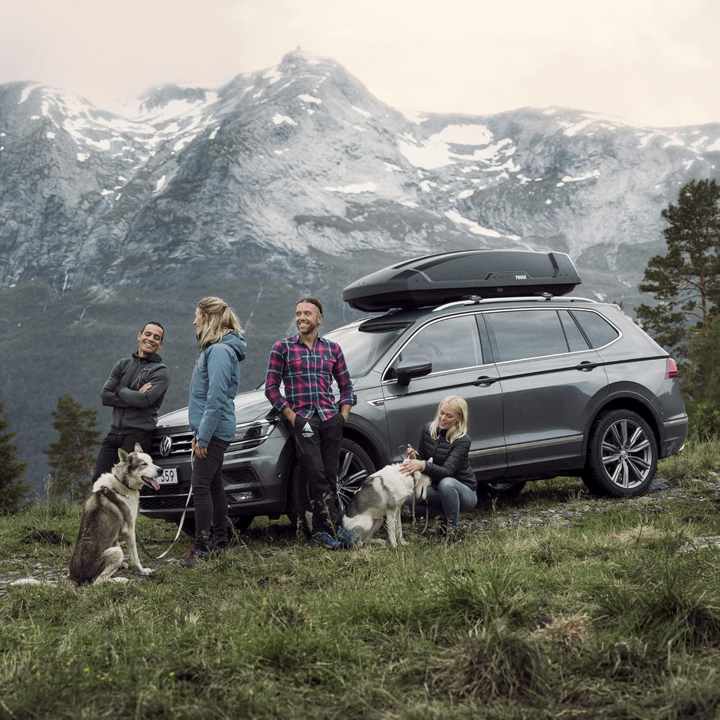 Thule Force XT Black Aeroskin,