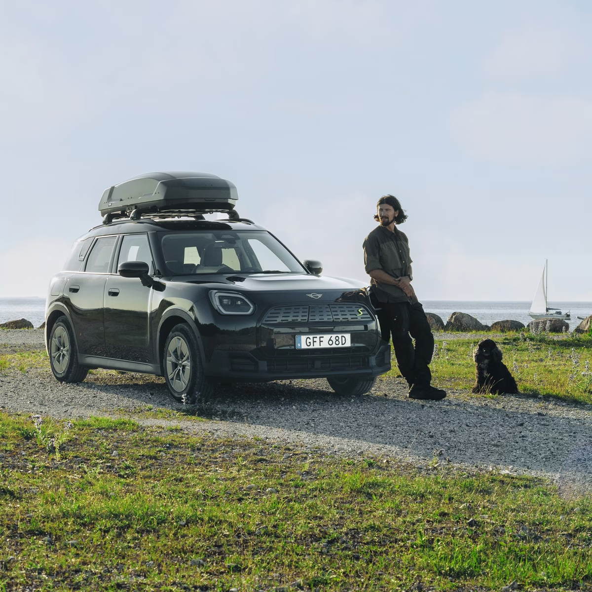 Thule Force 3 Versatile roof-mounted cargo box