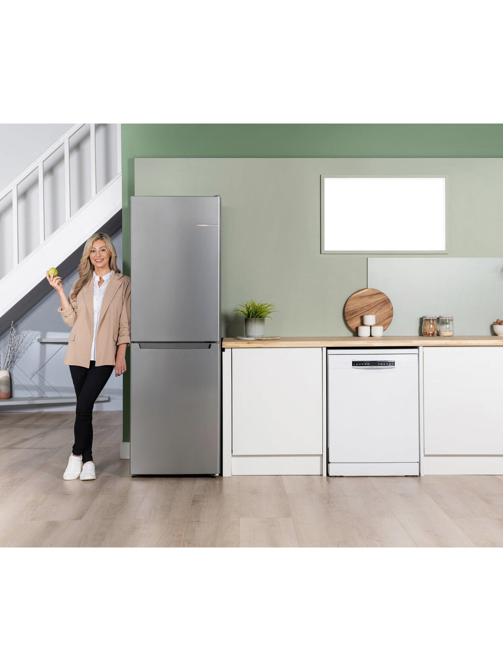 Bosch KGN34NWEAG Freestanding 297L 50/50 No Frost Fridge Freezer