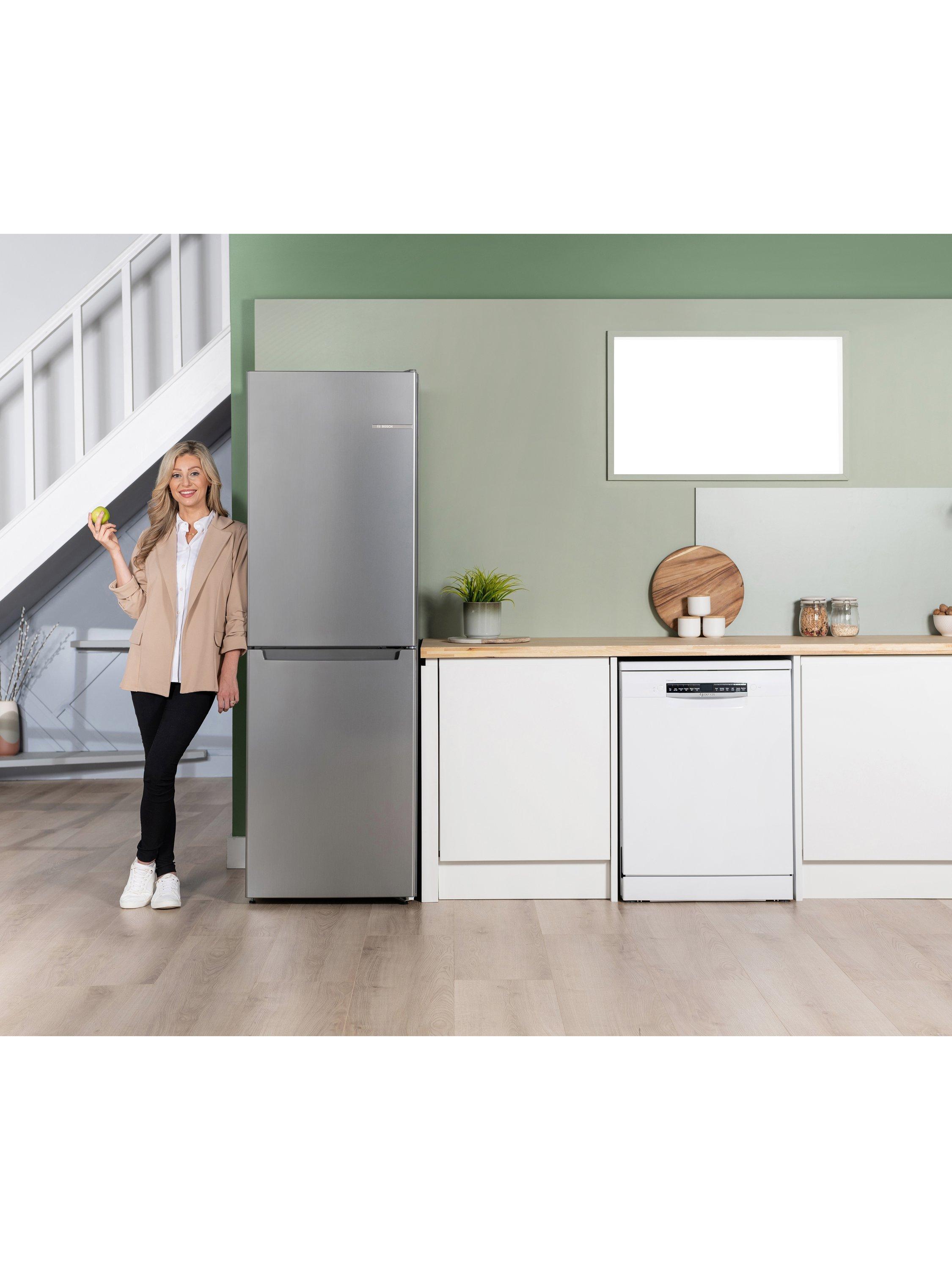 Bosch KGN34NWEAG Freestanding 297L 50/50 No Frost Fridge Freezer