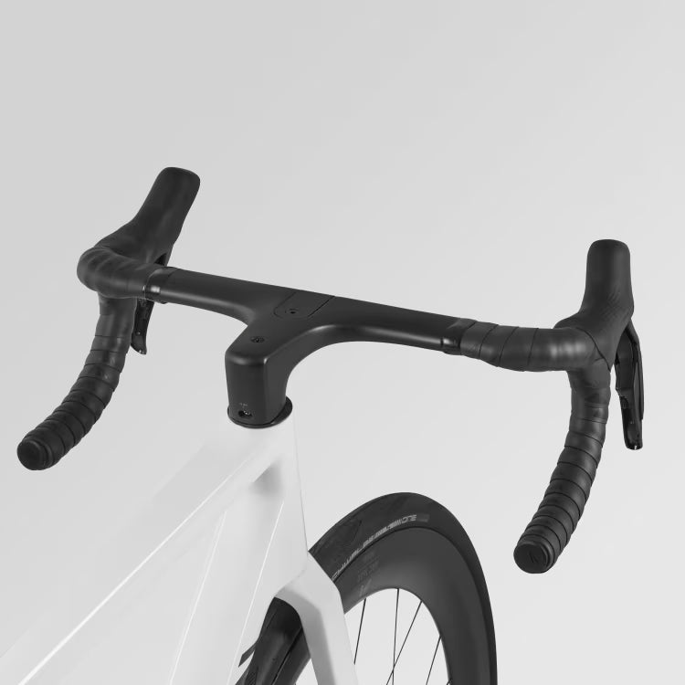 Canyon Ultimate CF 7 Di2 Aero Road Bike | Carbon Frame | Shimano 12-Speed Di2 | Lightweight Aero Geometry