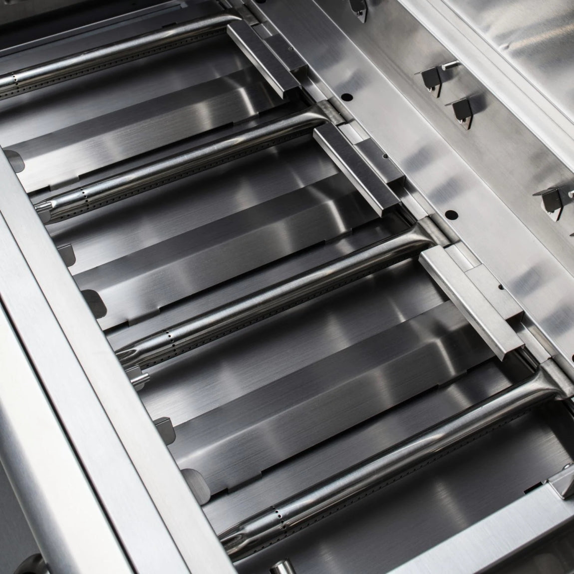Blaze Prelude LBM 32-Inch 4-Burner Natural Gas Grill - BLZ-4LBM-NG